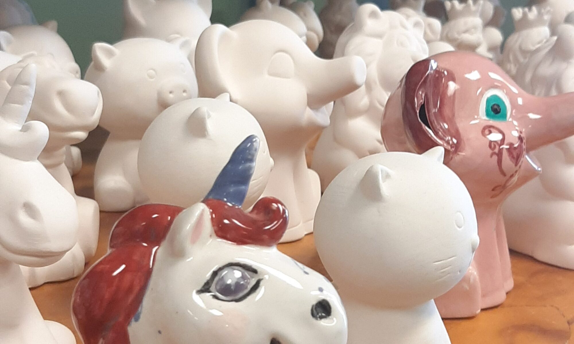 Figurines