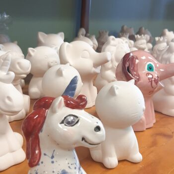 Figurines